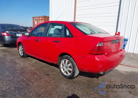 2005 Ford Focus Zx4 из США, поврежденный, VIN 1FAFP34N65W229242